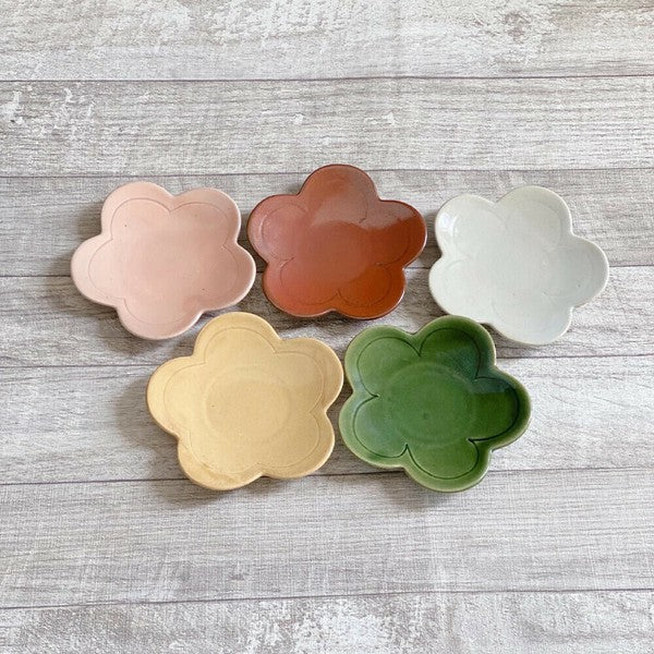 Hannari Colorful Flower Small Plates 5 Colors Gift Set (5pcs) from Japan