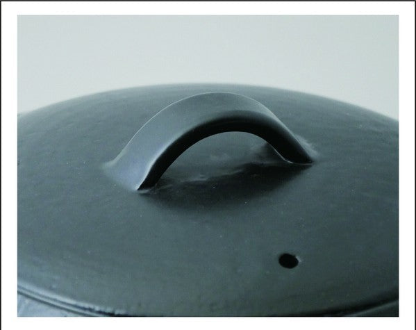 Flying Plane Black Direct Fire Clay Pot